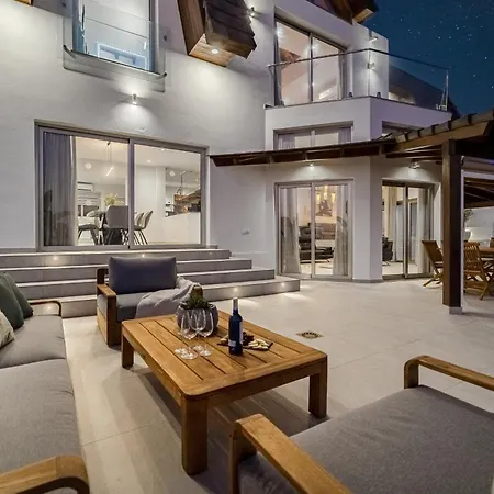 Casa Roque Del Mar Private With Pool, Jacuzzi & Ocean Views Villa Costa Adeje (Tenerife)