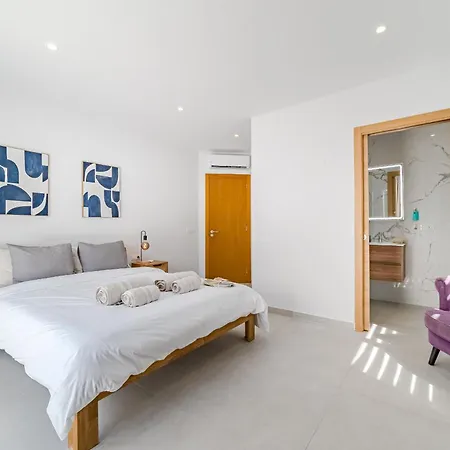 Villa Casa Roque Del Mar Private With Heated Saltwater Pool, Jacuzzi & Ocean Views Costa Adeje (Tenerife)